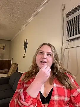 Snapshot of PhatAssBlond chatting on 21, 11, 2025 PhatAssBlond online show from 21, 11, 2025