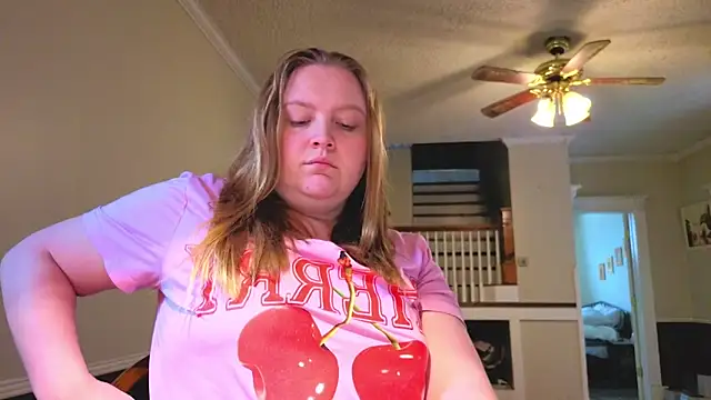 Snapshot of PhatAssBlond chatting on 4, 2, 2026 PhatAssBlond online show from 4, 2, 2026