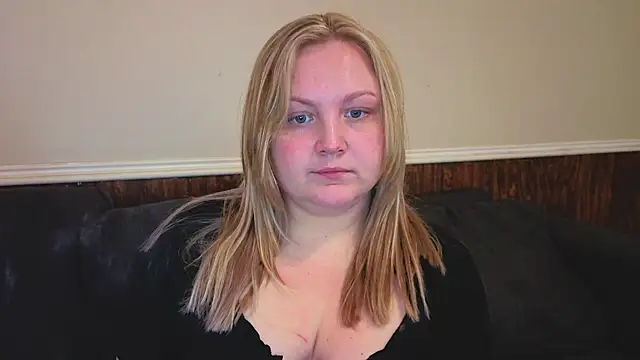 Snapshot of PhatAssBlond chatting on 10, 2, 2026 PhatAssBlond online show from 10, 2, 2026