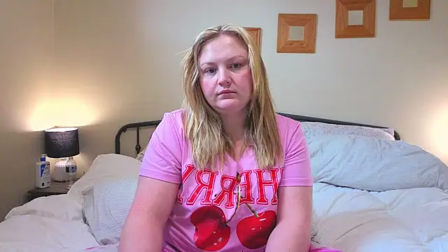 Snapshot of PhatAssBlond chatting on 23, 2, 2026 PhatAssBlond online show from 23, 2, 2026