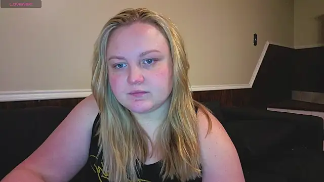 Snapshot of PhatAssBlond chatting on 3, 3, 2026 PhatAssBlond online show from 3, 3, 2026