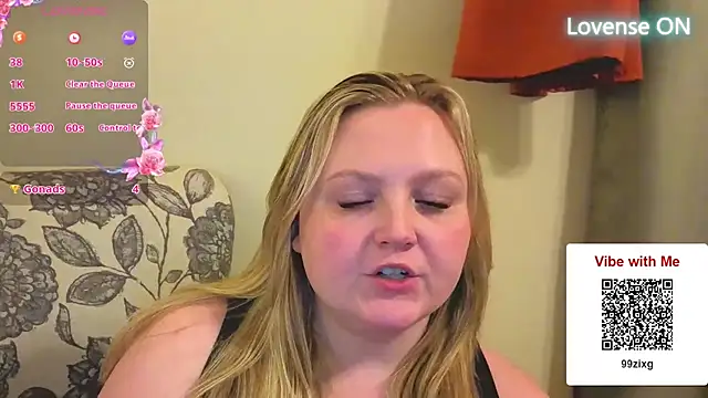 Snapshot of PhatAssBlond chatting on 3, 4, 2026 PhatAssBlond online show from 3, 4, 2026