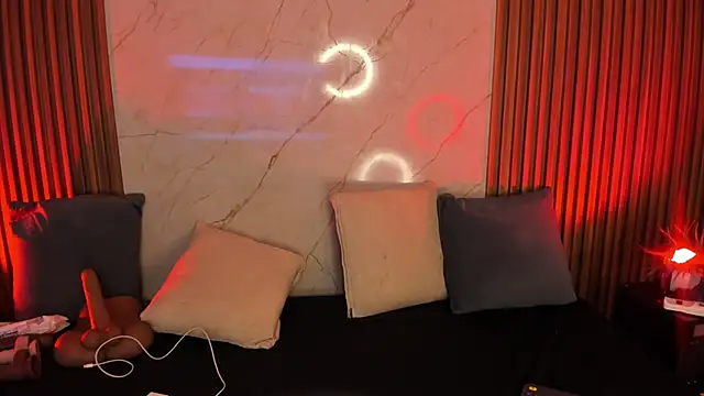 Emiilycollins online show from 30, 1, 2025