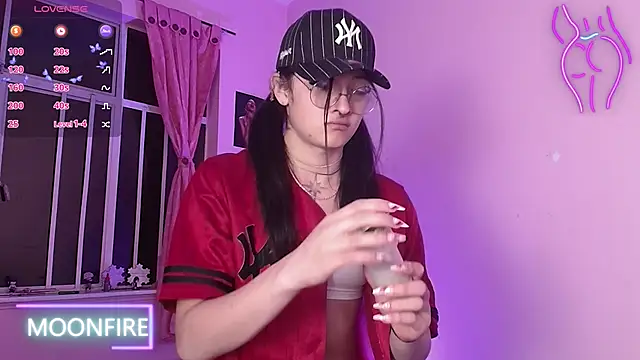 moonfiredancer online show from 22, 2, 2025