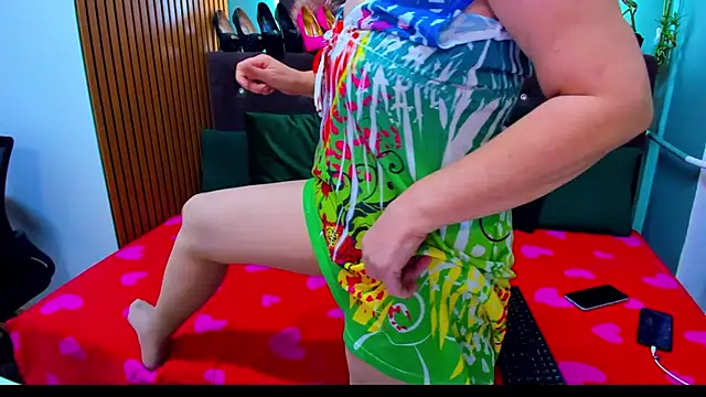 Lilly hott online show from 15, 10, 2025