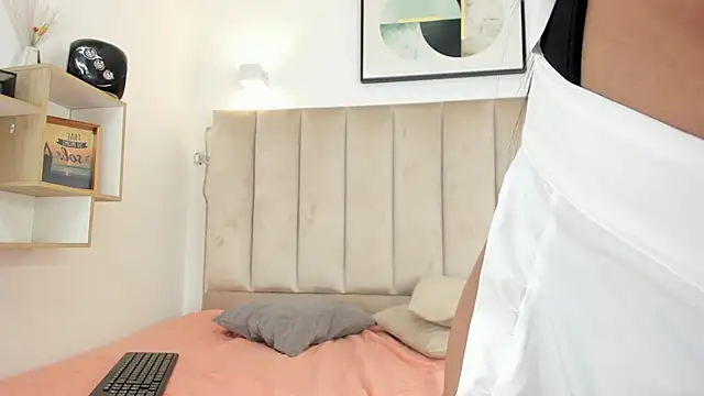 Anniie Queen online show from 14, 10, 2025