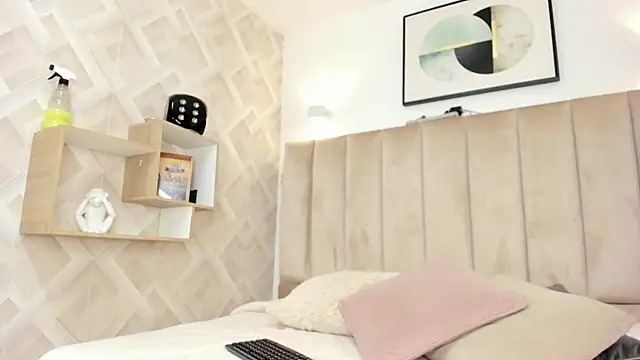 Anniie Queen online show from 6, 3, 2026