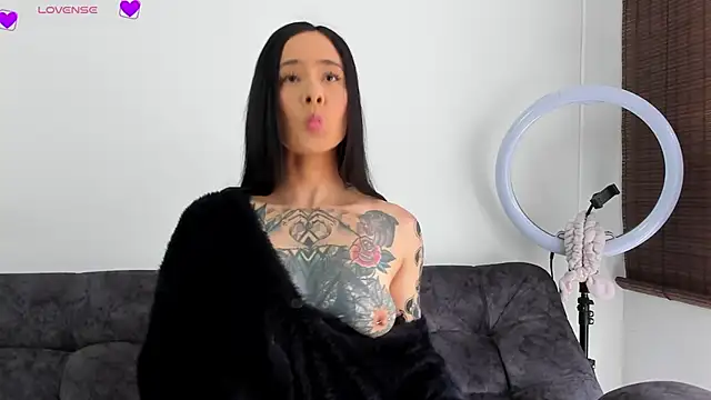 VeronicaTonu online show from 15, 10, 2025