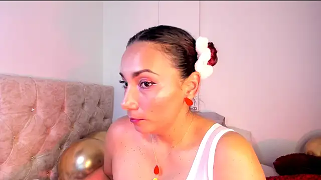 amber demons2021 online show from 14, 2, 2025