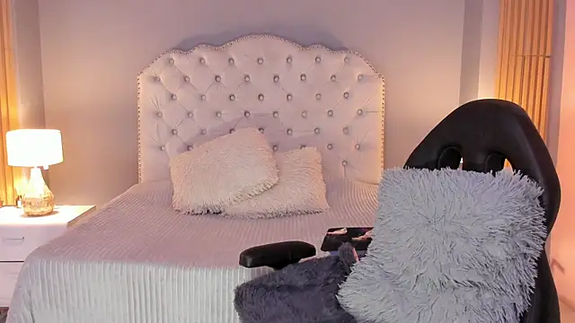 RamonaSimons online show from 26, 9, 2025