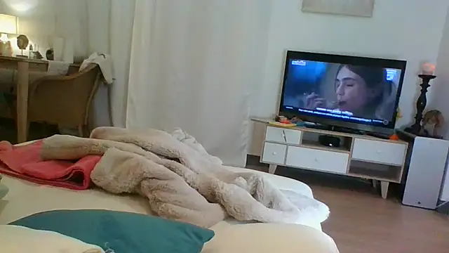 lyajoliee online show from 4, 1, 2025