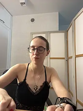 Snapshot of MartiniiSelenna chatting on 6, 7, 2026 MartiniiSelenna online show from 6, 7, 2026
