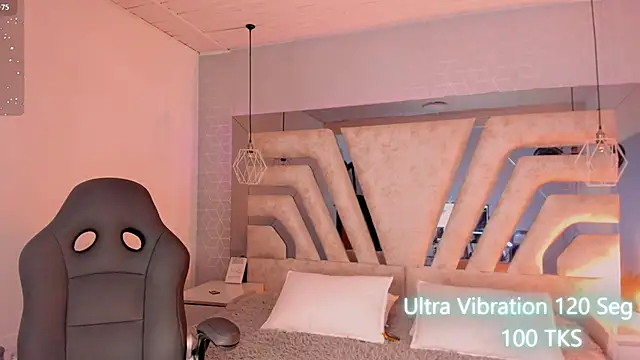 Snapshot of AngelineHeet chatting on 26, 9, 2025 AngelineHeet online show from 26, 9, 2025