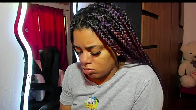 ladyrd1 online show from 11, 11, 2025