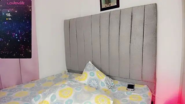 Snapshot of Jimmenna_ chatting on 2, 2, 2025 Jimmenna online show from 2, 2, 2025