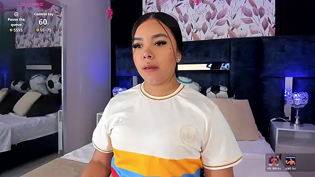 MarianaGarciaa   online show from 27, 6, 2026