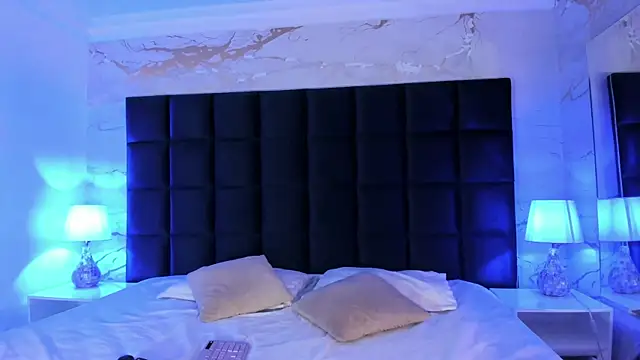 sabrinamilani online show from 4, 10, 2025