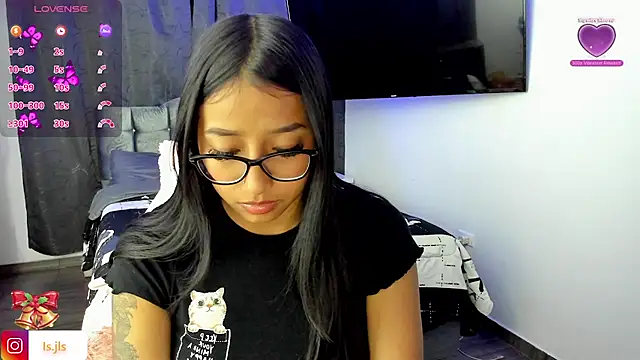 Snapshot of isa_bellaa0 chatting on 20, 12, 2024 isa bellaa0 online show from 20, 12, 2024