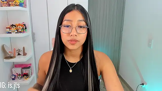 Snapshot of isa_bellaa0 chatting on 23, 9, 2025 isa bellaa0 online show from 23, 9, 2025