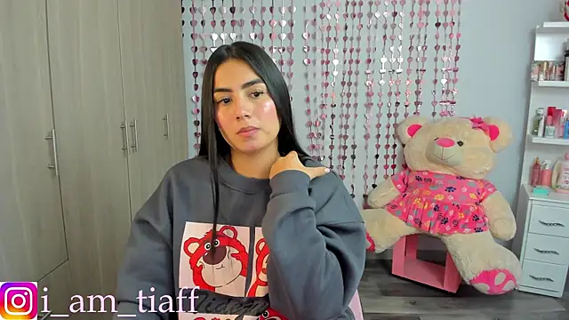 tifany tay2 online show from 5, 7, 2026