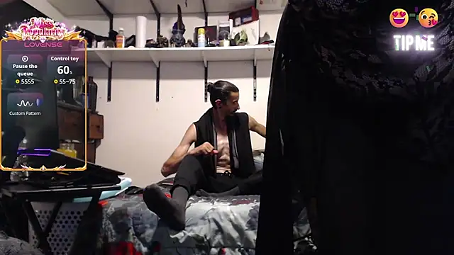 Demonicmiss online show from 1, 7, 2026