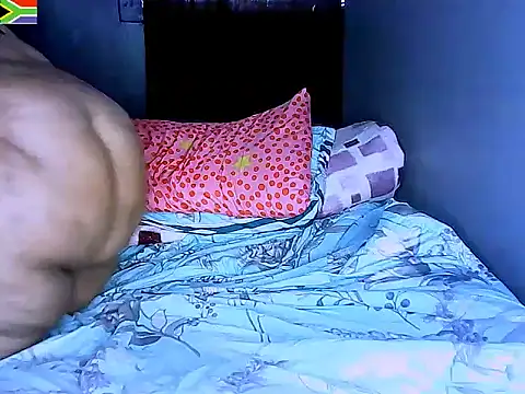 Snapshot of fatafricanqueen chatting on 19, 1, 2025 fatafricanqueen online show from 19, 1, 2025