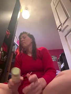 Lwhite1 online show from 10, 2, 2025