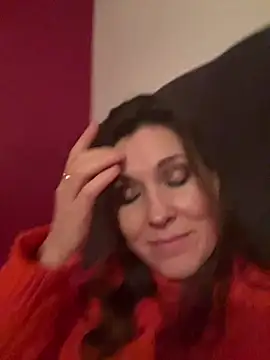 Lwhite1 online show from 12, 2, 2025