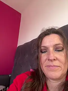 Snapshot of Lwhite1 chatting on 3, 3, 2026 Lwhite1 online show from 3, 3, 2026