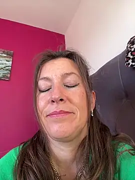 Snapshot of Lwhite1 chatting on 17, 3, 2026 Lwhite1 online show from 17, 3, 2026