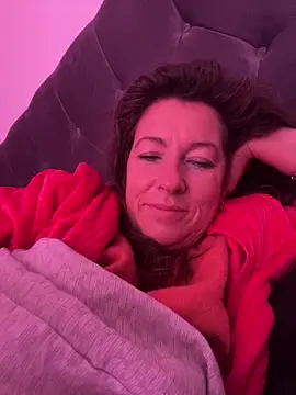 Snapshot of Lwhite1 chatting on 25, 3, 2026 Lwhite1 online show from 25, 3, 2026