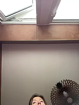 Snapshot of Lwhite1 chatting on 30, 3, 2026 Lwhite1 online show from 30, 3, 2026