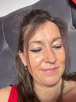 Snapshot of Lwhite1 chatting on 12, 4, 2026 Lwhite1 online show from 12, 4, 2026