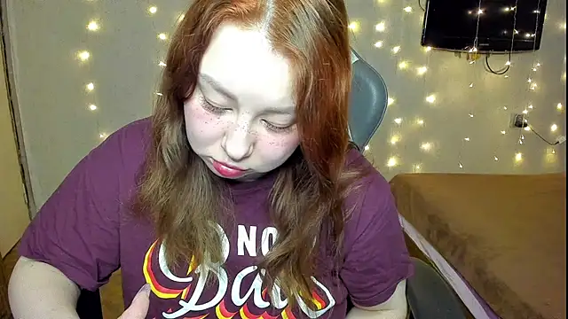 Snapshot of Milafoxxxy chatting on 3, 12, 2024 Milafoxxxy online show from 3, 12, 2024