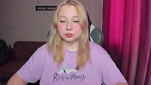 Milafoxxxy online show from 5, 11, 2025