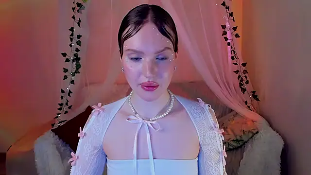 MishkaMe online show from 6, 3, 2025