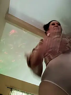 Snapshot of TheDime chatting on 15, 4, 2026 TheDime online show from 15, 4, 2026