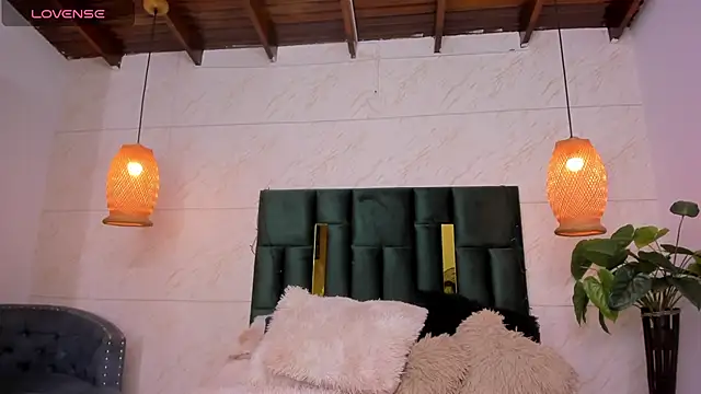 Taiissa  online show from 31, 1, 2025