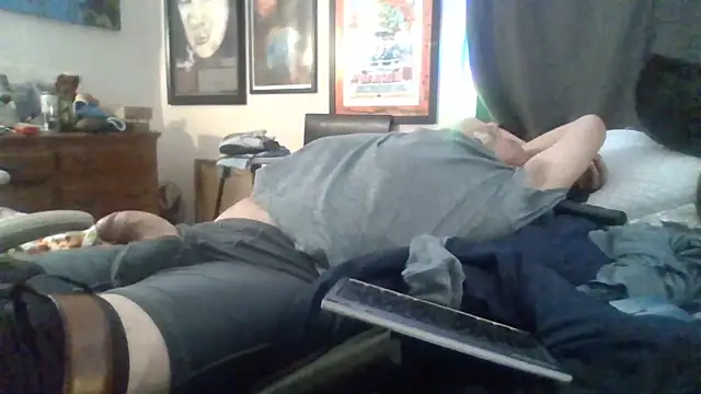 Snapshot of den-rock4u chatting on 11, 11, 2025 den-rock4u online show from 11, 11, 2025