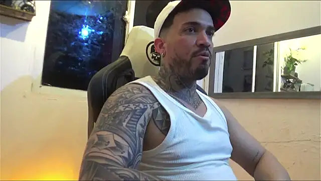 Angel sex latin online show from 18, 1, 2025