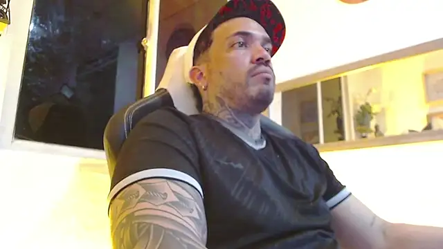 Angel sex latin online show from 20, 2, 2025