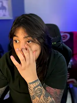 miacanela xo online show from 22, 12, 2025