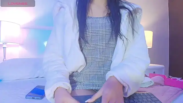 Tamaraakins online show from 5, 10, 2025