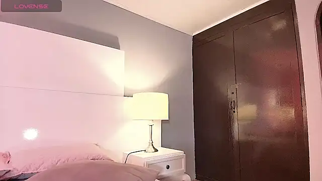 Tamaraakins online show from 8, 10, 2025