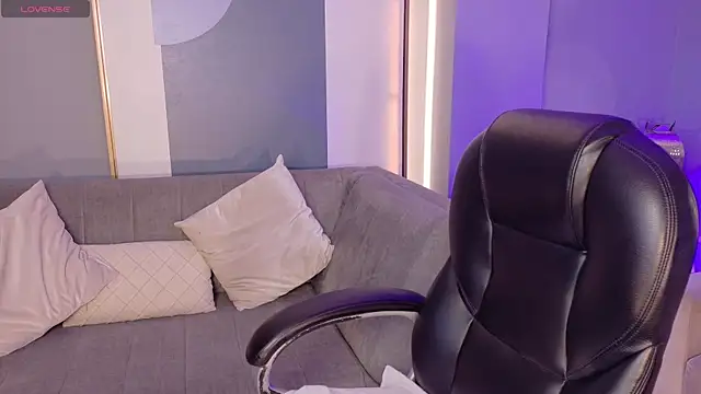 ViolettCastel online show from 22, 2, 2026