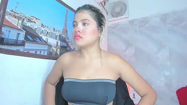 Snapshot of sofiacastillo01 chatting on 28, 5, 2026 sofiacastillo01 online show from 28, 5, 2026