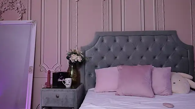 LucyAddison online show from 29, 5, 2026