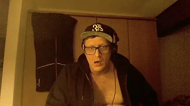 Bigthroaterboy online show from 11, 12, 2024