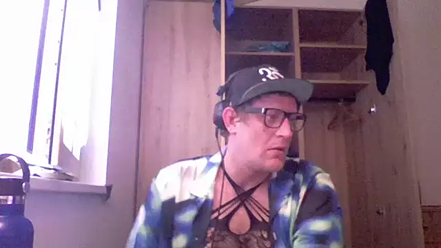 Bigthroaterboy online show from 20, 1, 2025