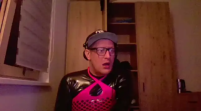 Bigthroaterboy online show from 20, 2, 2025